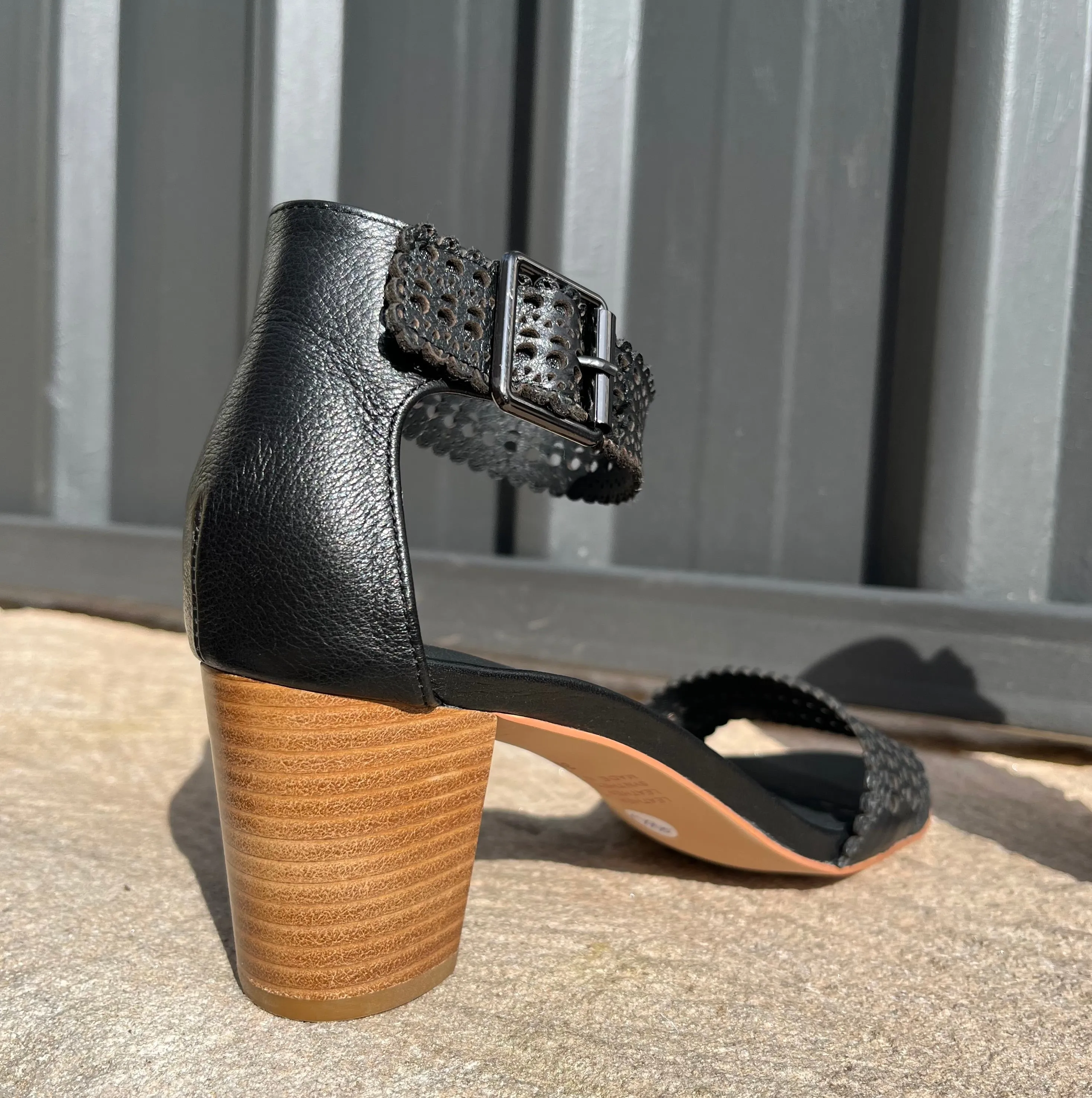 Cosmal Heels - Black & Natural