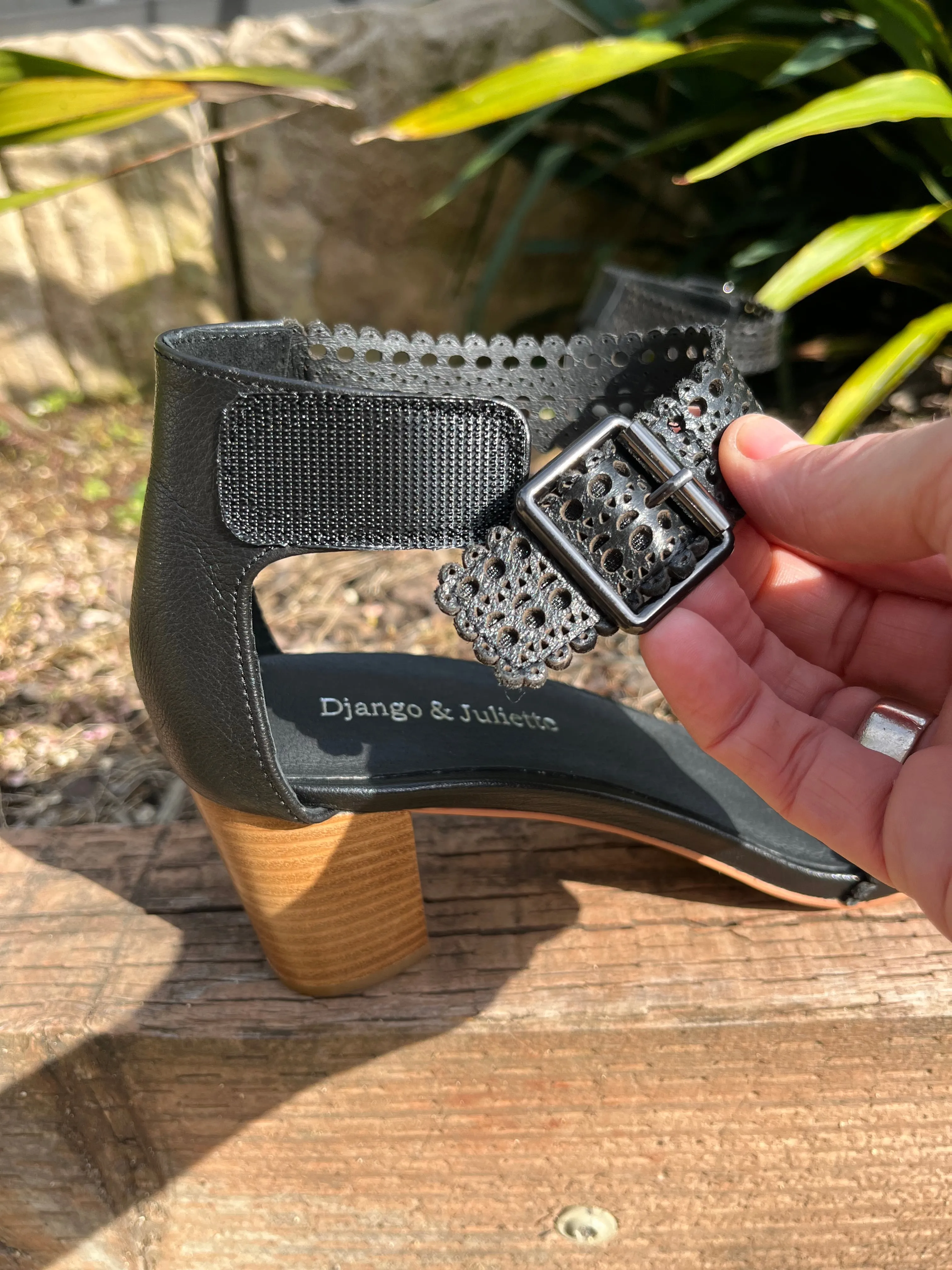 Cosmal Heels - Black & Natural