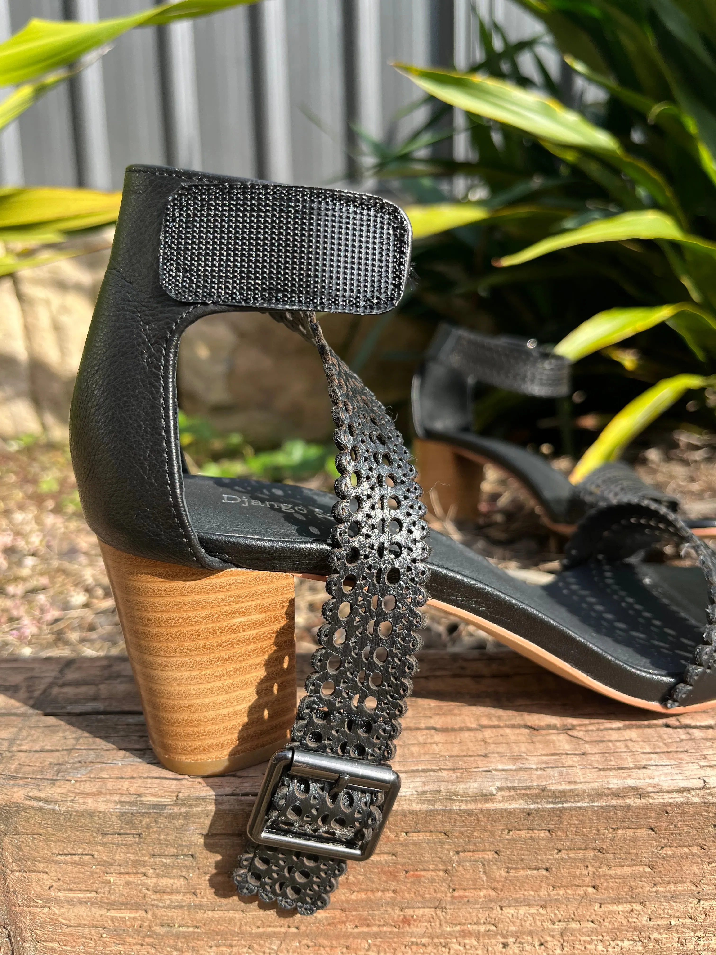 Cosmal Heels - Black & Natural