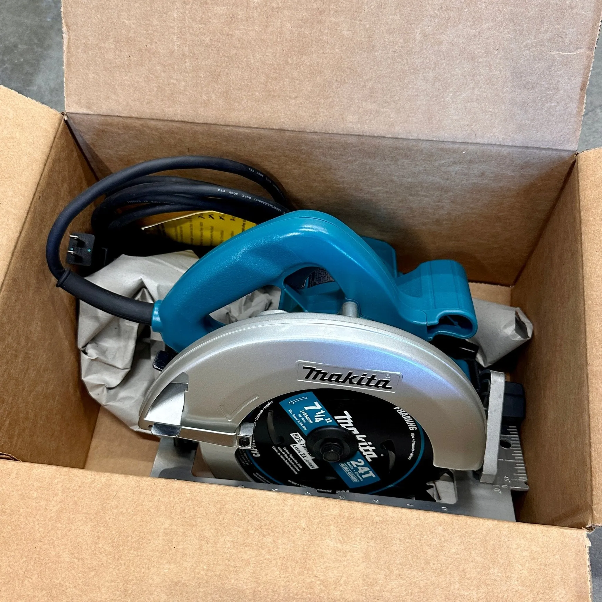Makita (5007F-R) 7‑1/4" Circular Saw (Factory Reconditioned)