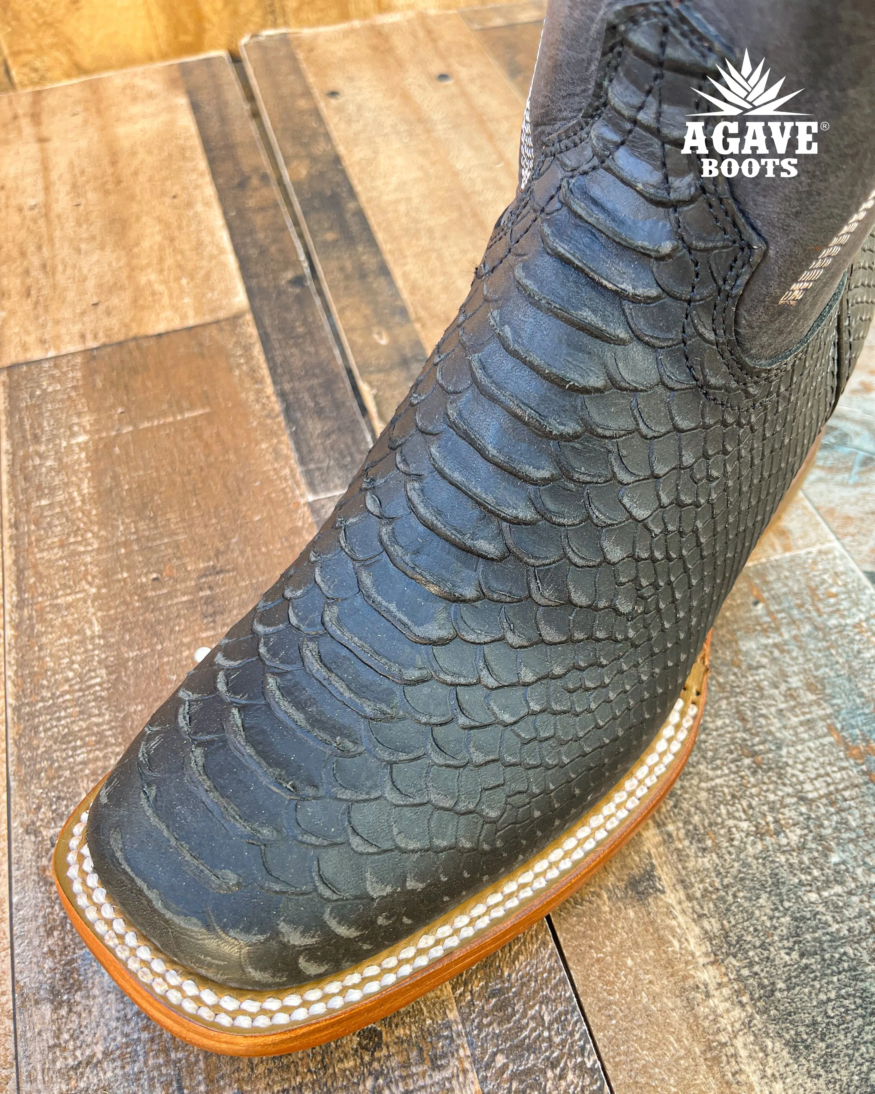 "JAYLIN" BLACK PYTHON | WOMEN SQUARE TOE BOOTS