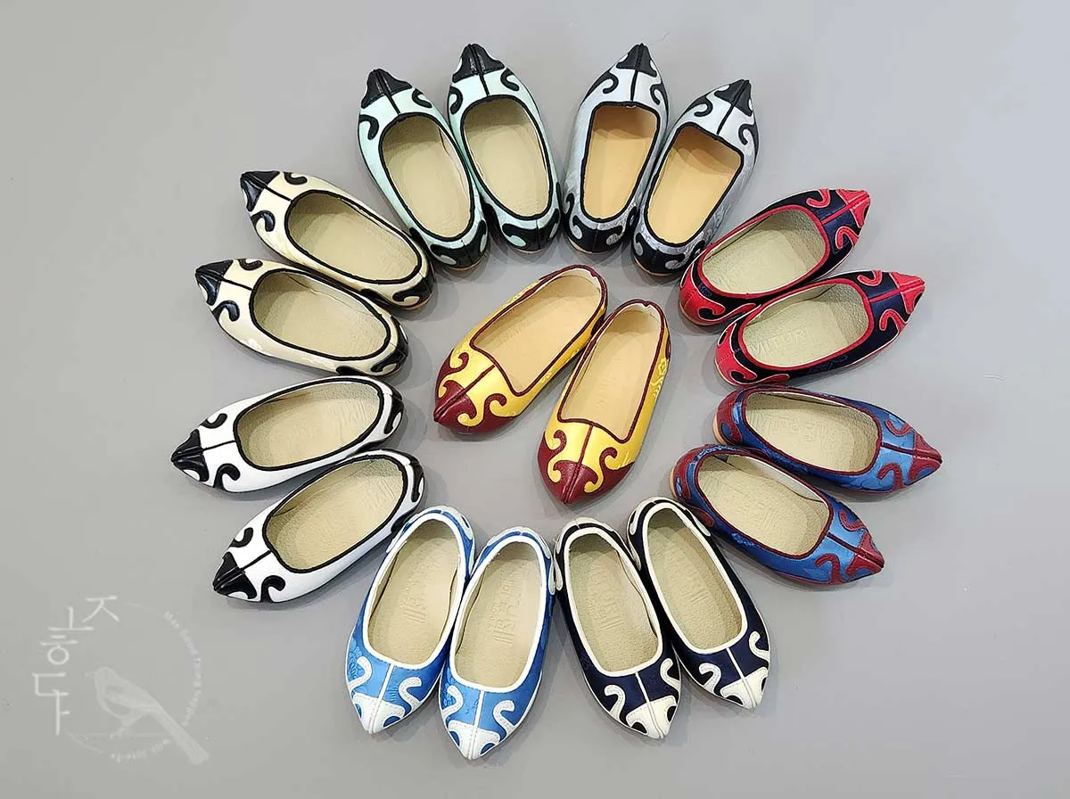 Traditional Baby Boy Hanbok Shoes in Mint & Black