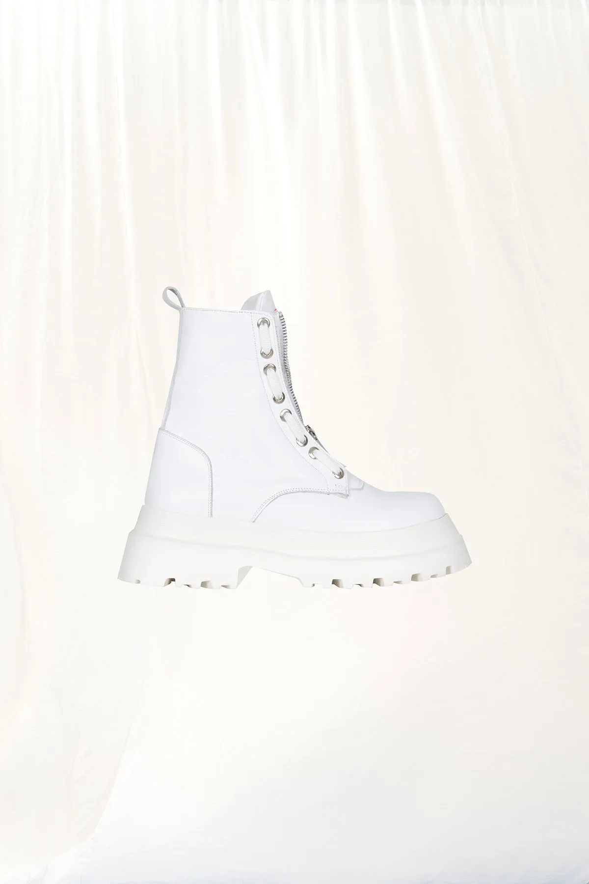 White Chunky Sole Boots K5
