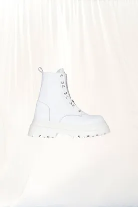 White Chunky Sole Boots K5